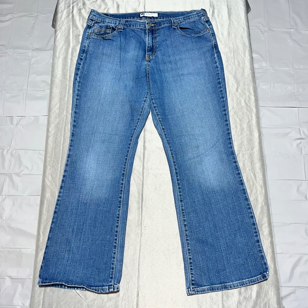 Levis 515 Boot Cut Jeans Womens 14 S/C Medium Wash Blue Stretch Denim Mid‎ Rise